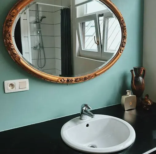 Historic Serenity Apartment